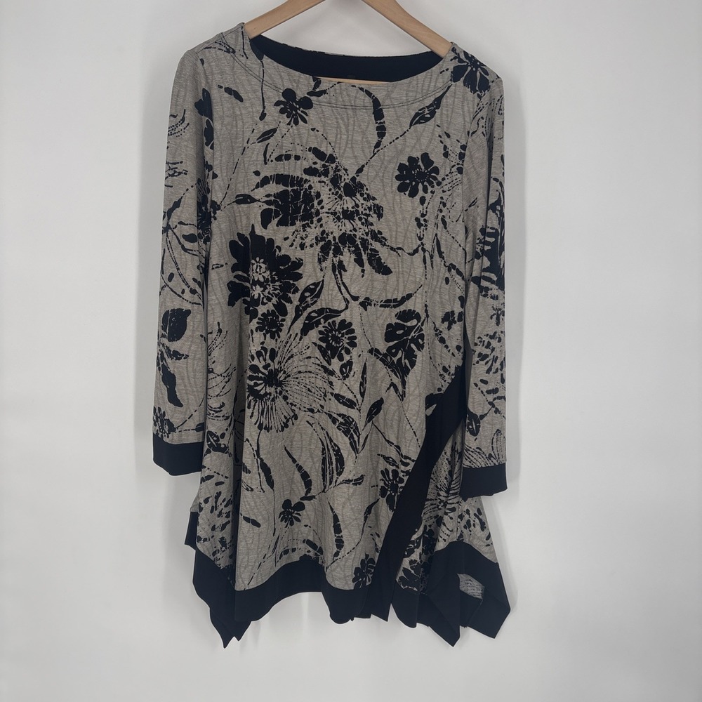 IC by Connie K Womens Tunic Top Medium Floral Oversized Stretch Comfort Boho‎